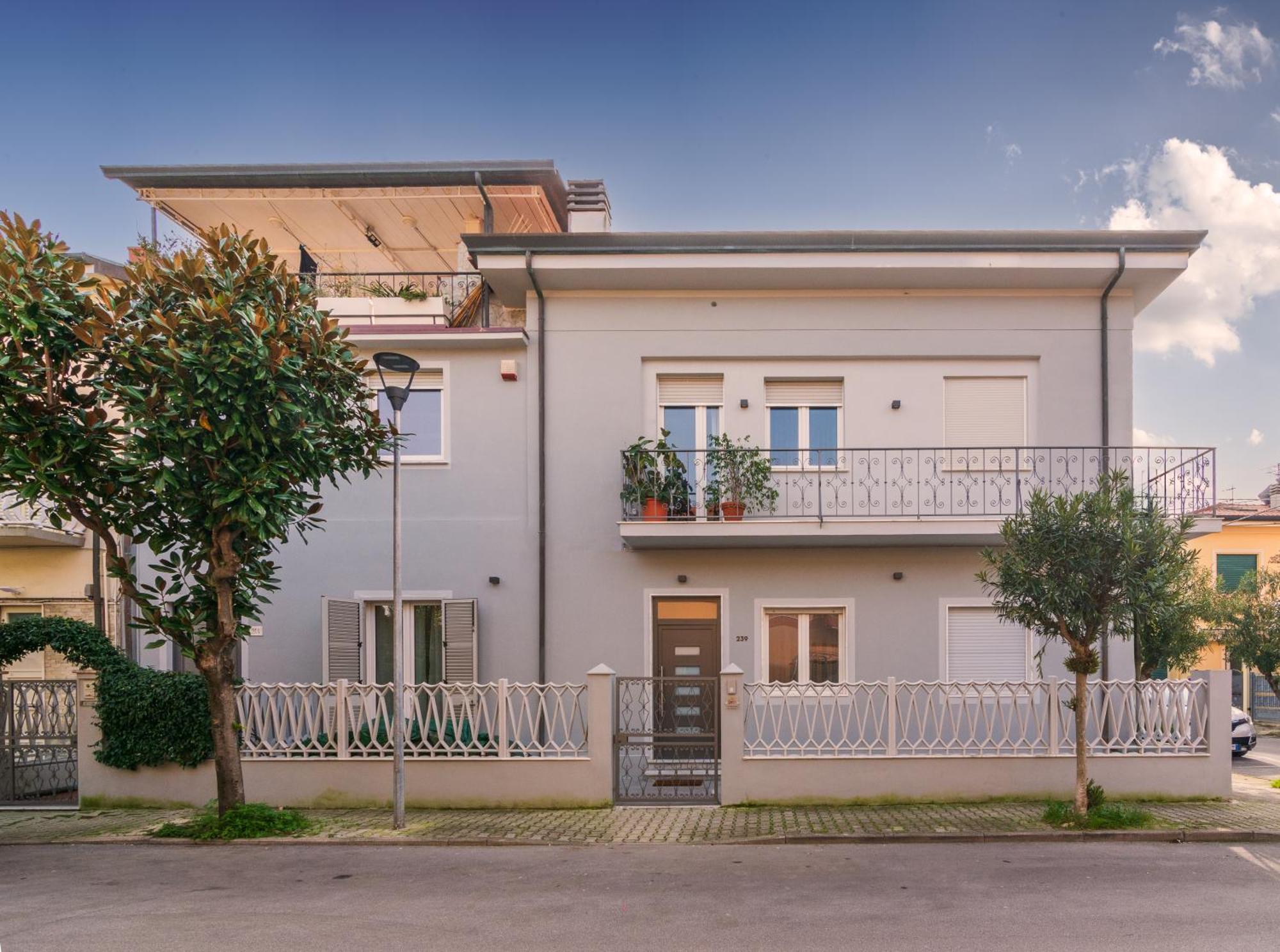Casa Vacanze Da Antonio Ristrutturata Luglio 2023 Viareggio Exteriér fotografie